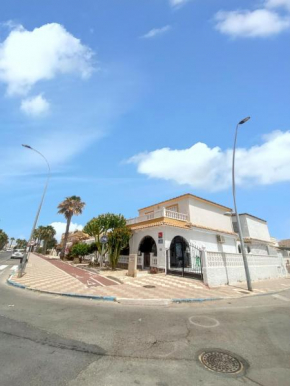 Comfortable House in Los Alcázares with Terrace